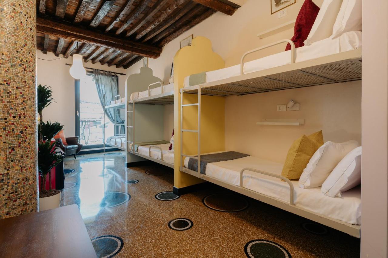 Albergue Le Stanze Del Piccadilly Génova Exterior foto